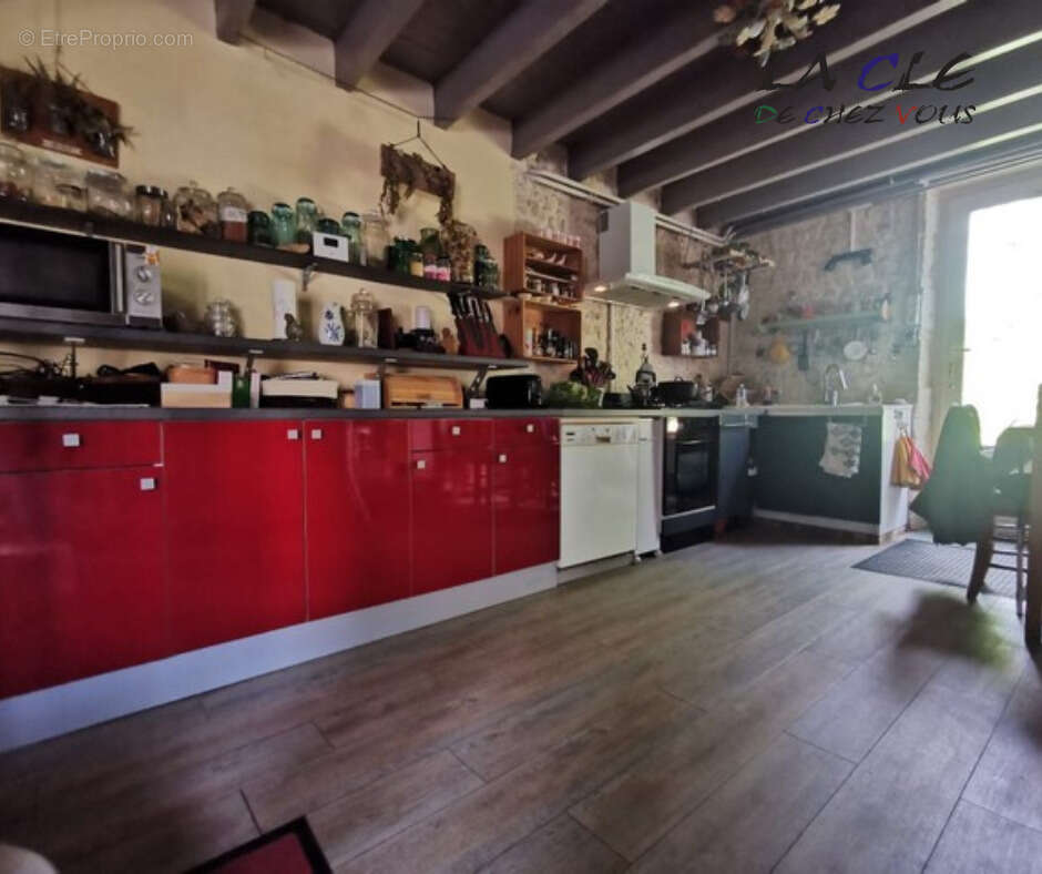 Maison à COULONGES-SUR-L'AUTIZE