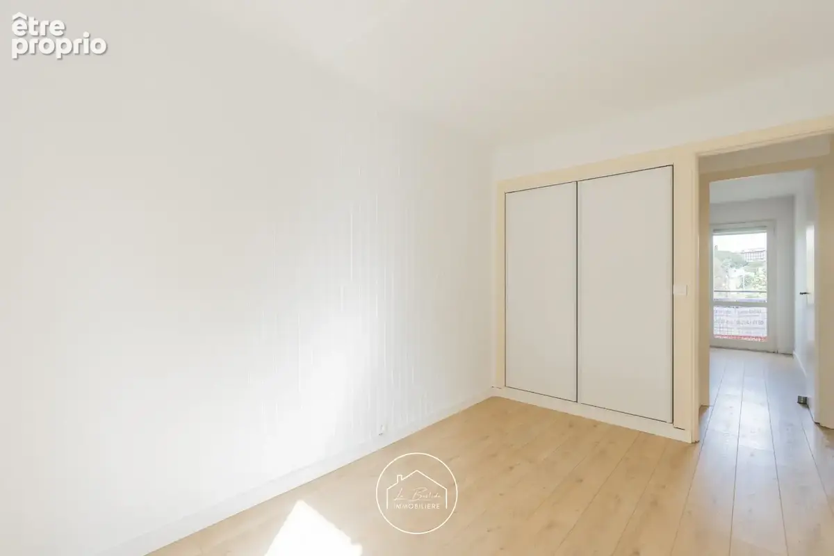 Appartement - 4 pièces avec balcon - 2 chambres SCEAUX - photo 9