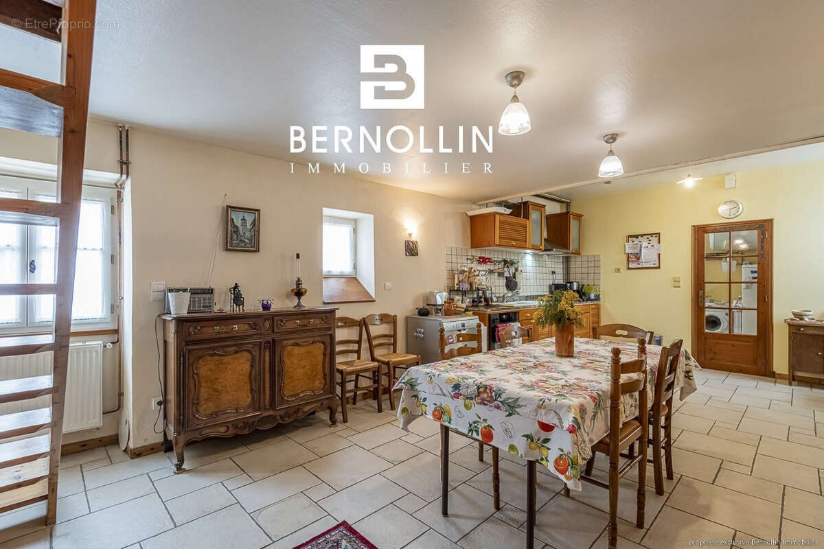 Maison à PRESSIAT