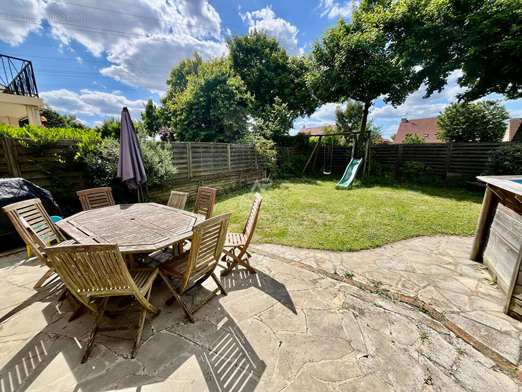 Maison à COURDIMANCHE