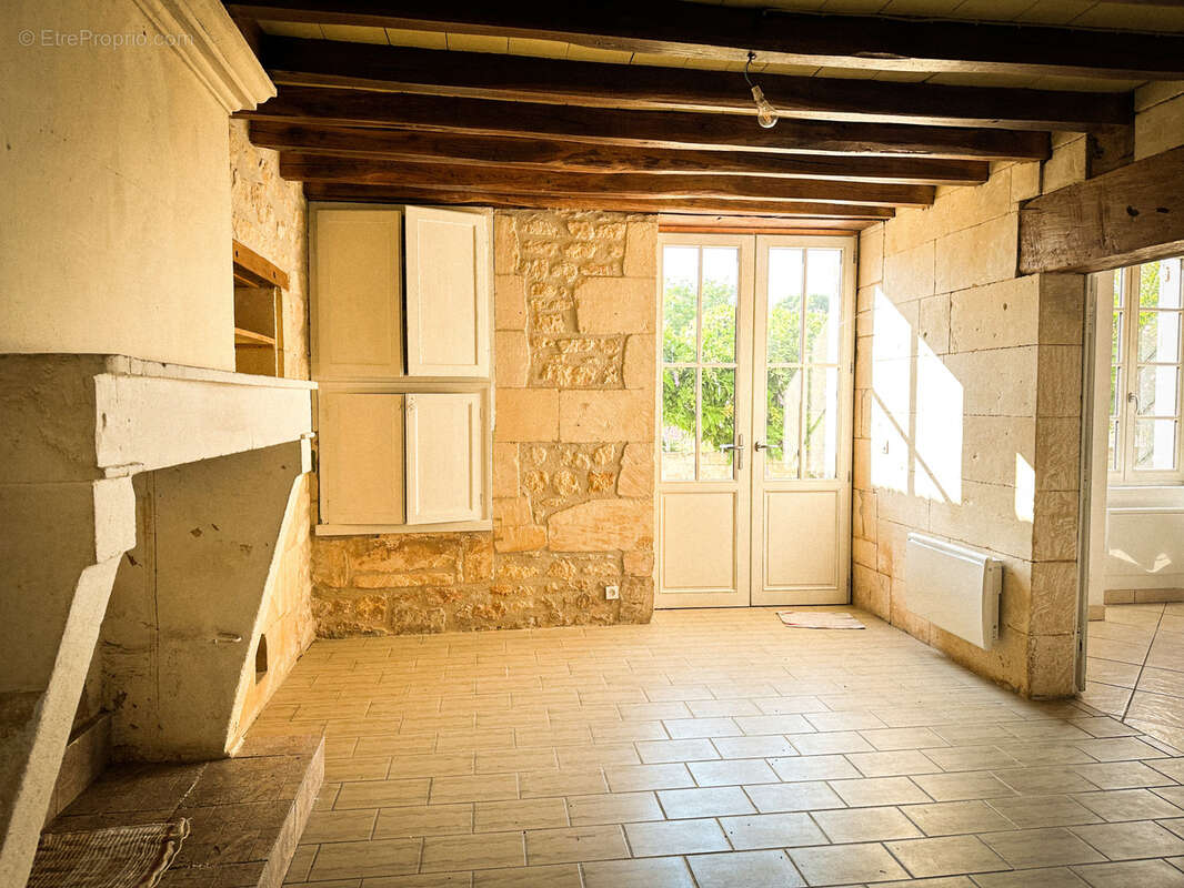 Maison à CHAMPAGNOLLES