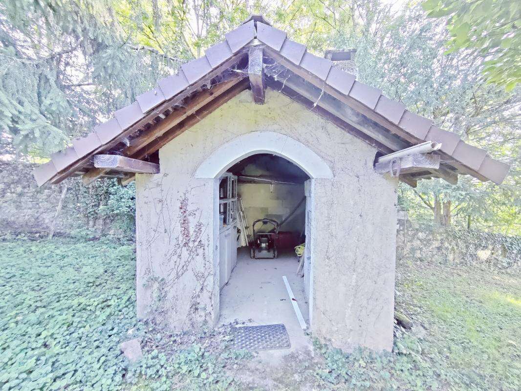 Maison à SAINT-GENIX-SUR-GUIERS