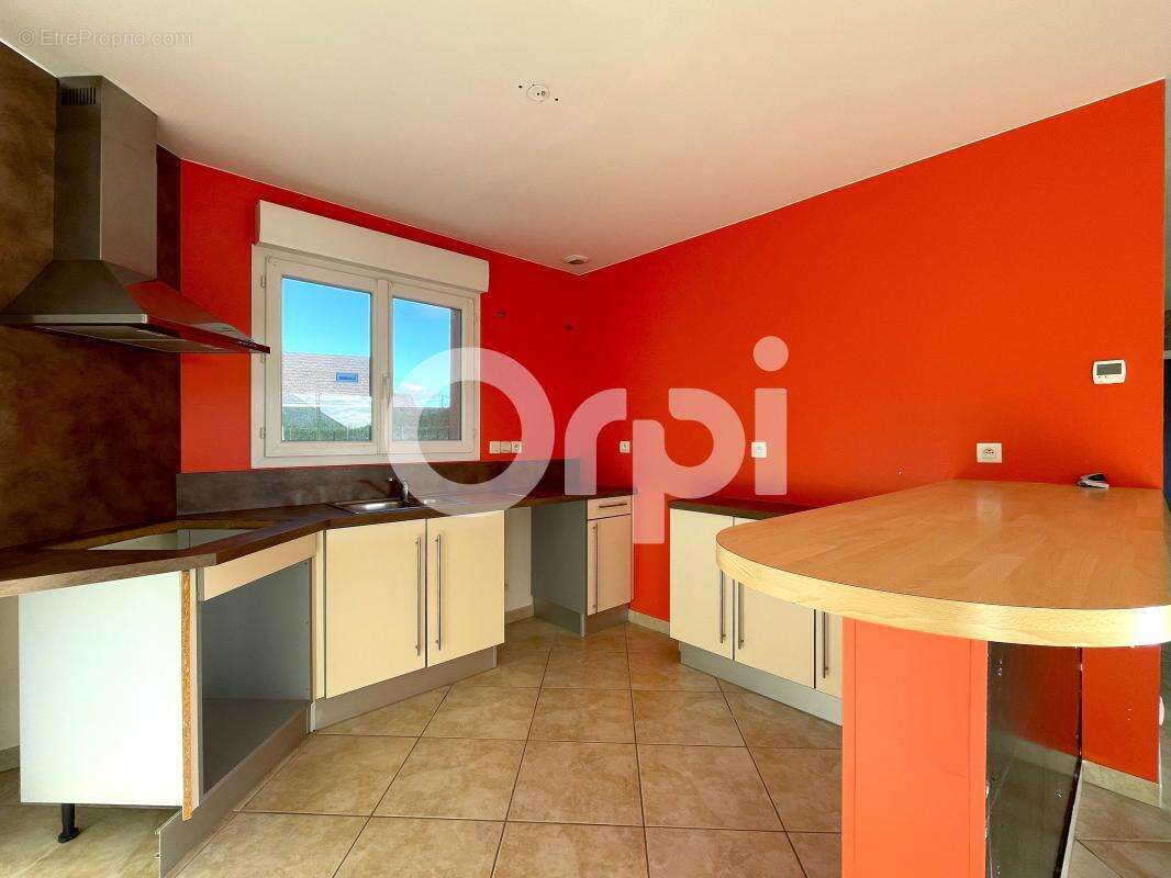 Maison à LA CROISILLE