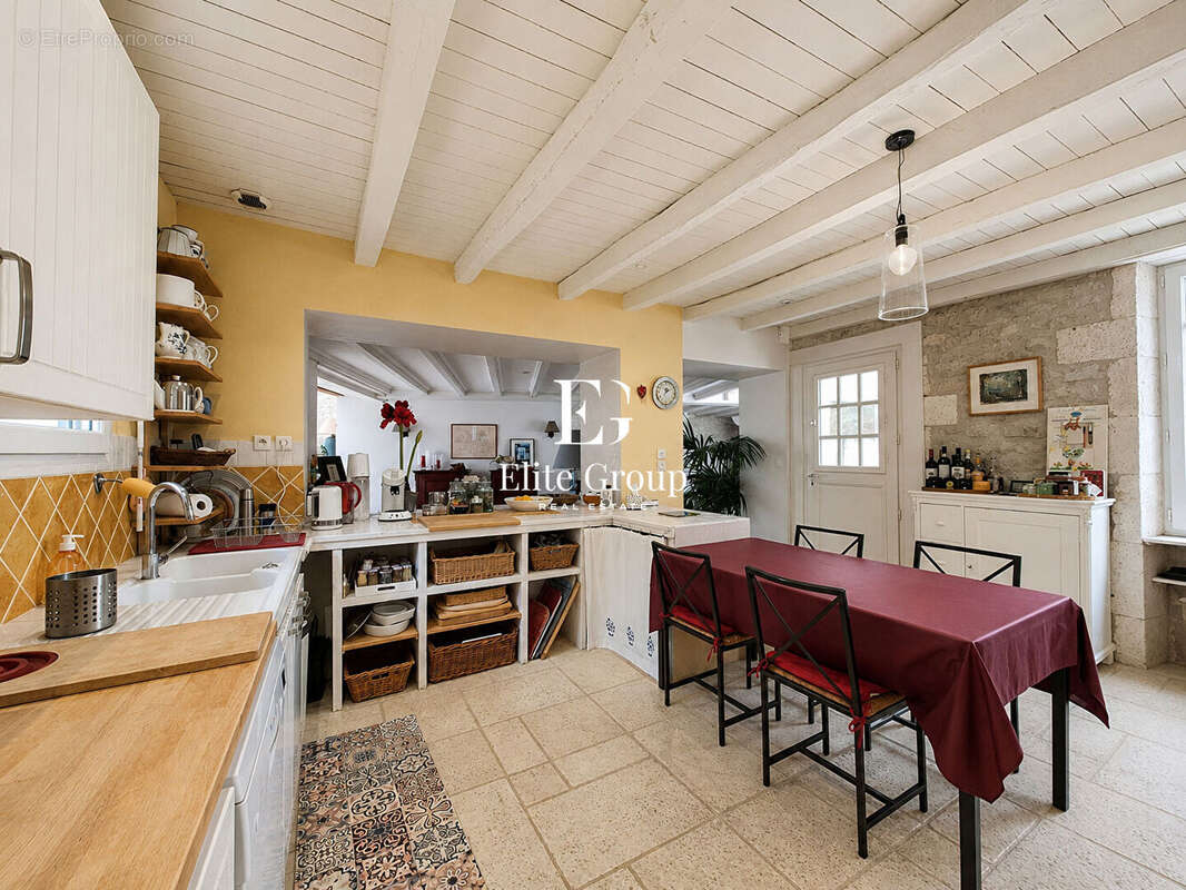 Maison à CHAMPNIERS