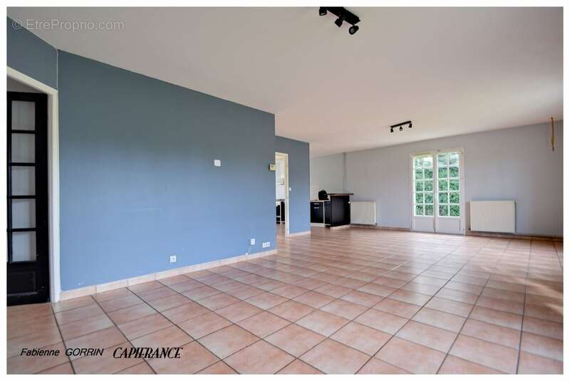 Maison à SAINT-SULPICE-D'ARNOULT