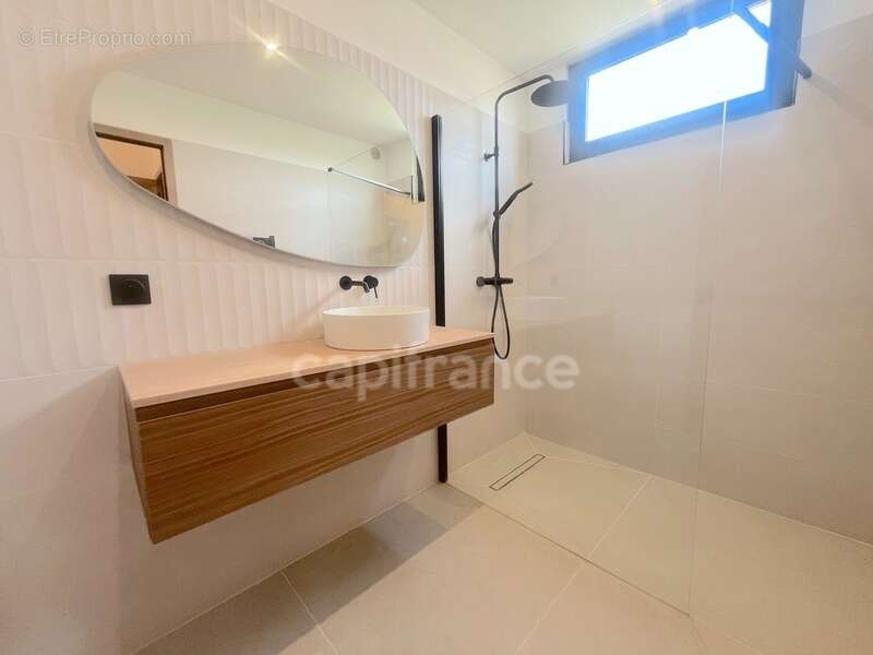 Appartement à MOUGINS