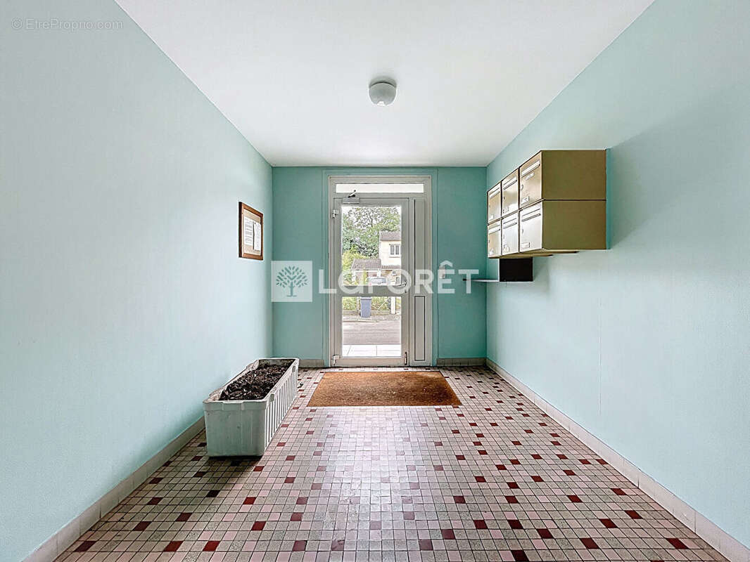 Appartement à SAINT-ETIENNE-DU-ROUVRAY