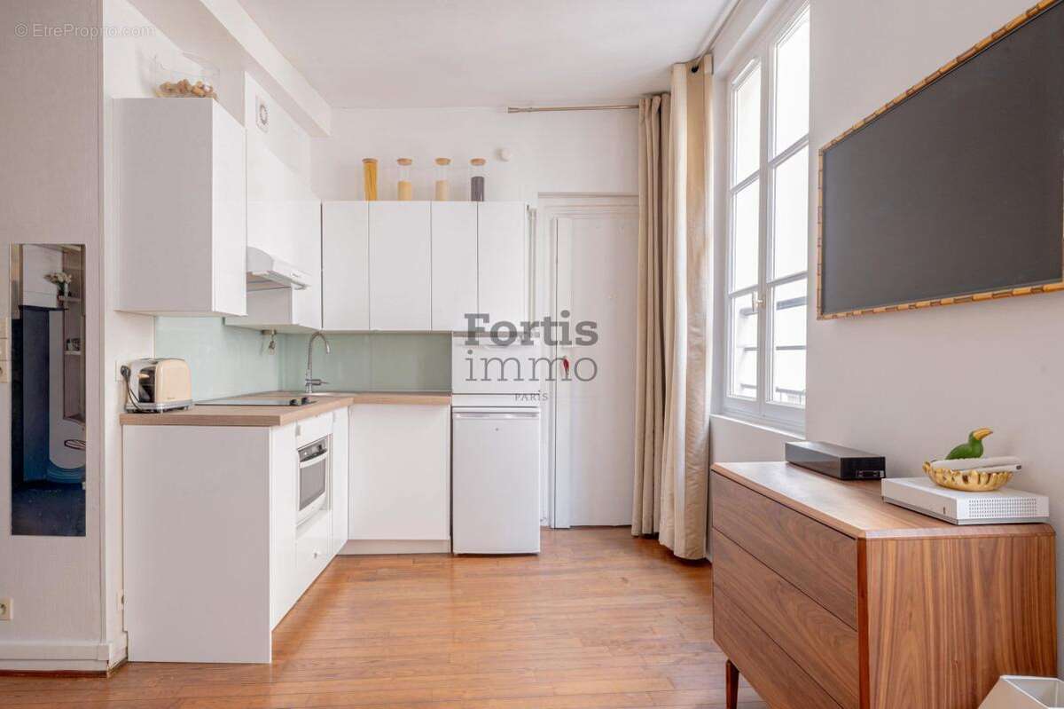 Appartement à PARIS-2E