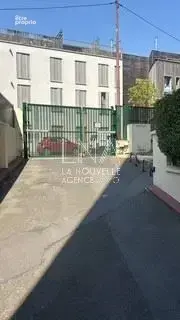 Box Situé dans une résidence sécurisée - Piscine Floréal Lilas - photo 3