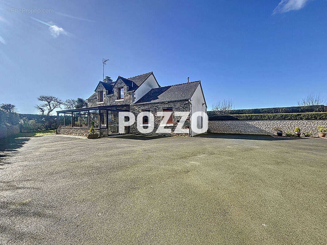 Maison à LES MOITIERS-D&#039;ALLONNE