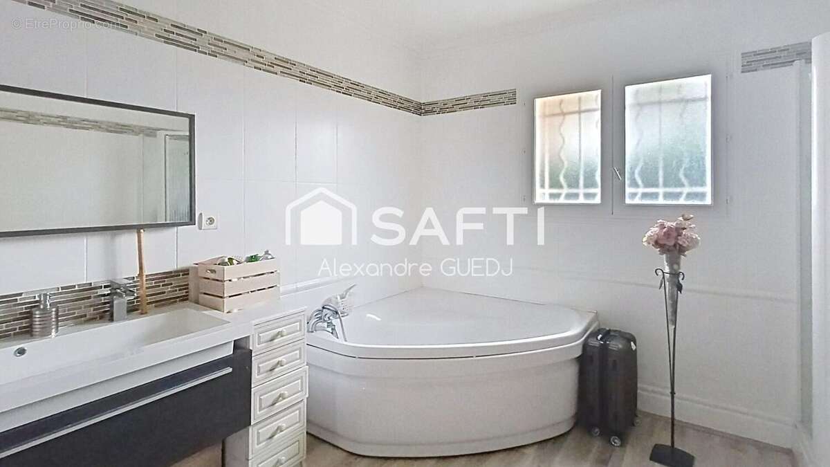 Photo 8 - Maison à TRAMOYES