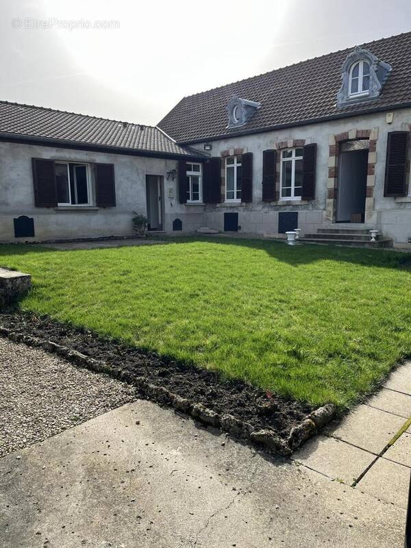 Maison à VILLERS-ALLERAND