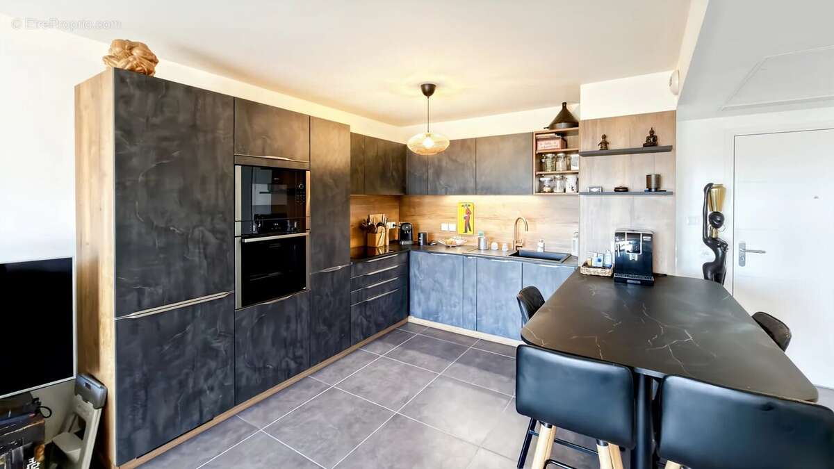 Appartement à VILLENEUVE-LOUBET