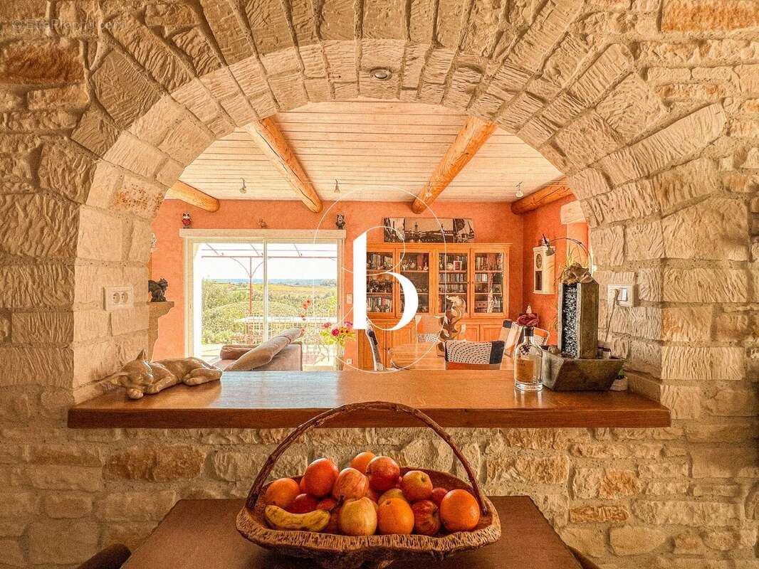 Maison à ORGNAC-L&#039;AVEN