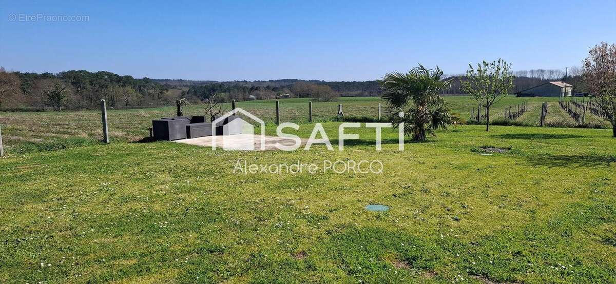 Maison 144 m² à Bayas  - photo 6