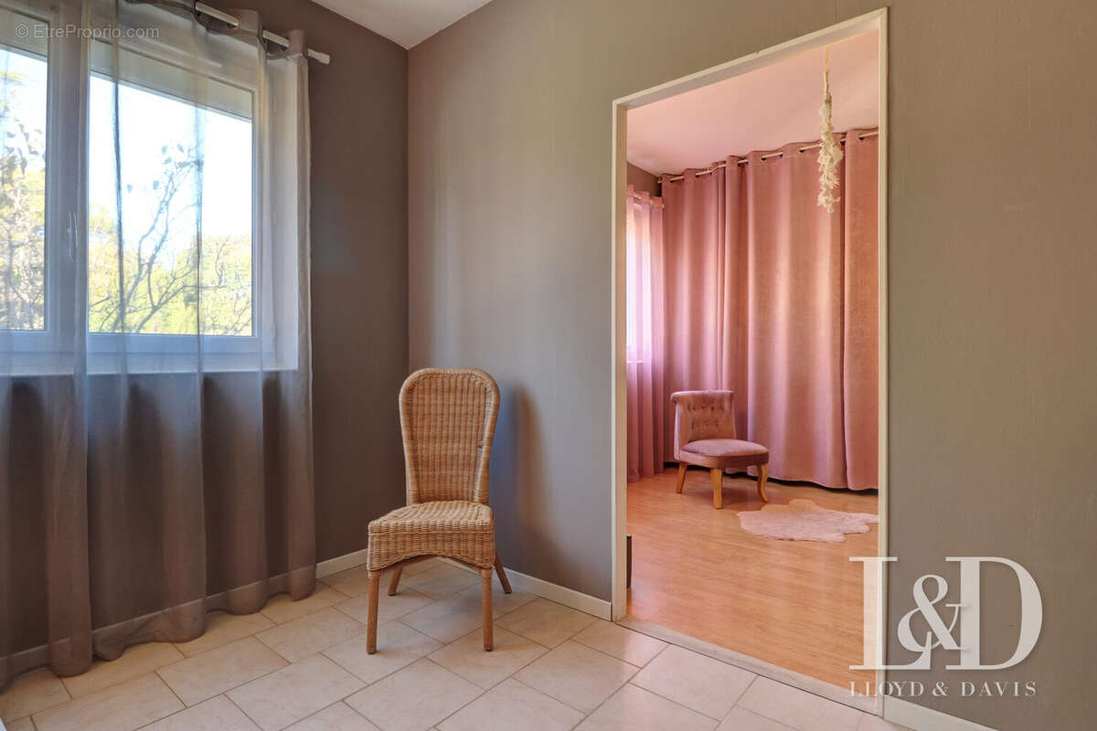 Maison à VEZENOBRES