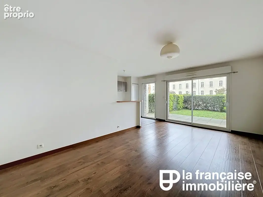 Appartement - 3 pièces - 61.8 m² - Rennes Centre-Ville - Anatole France - terrasse, jardin et parking - photo 2