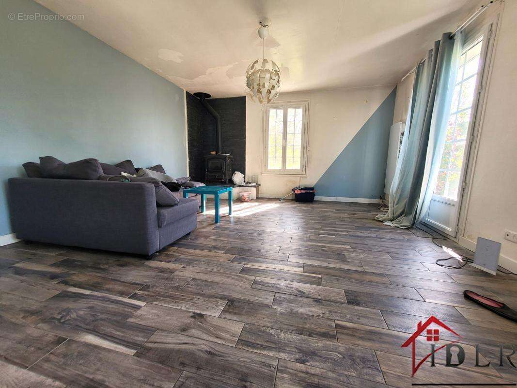 Maison à CHAUMES-EN-BRIE