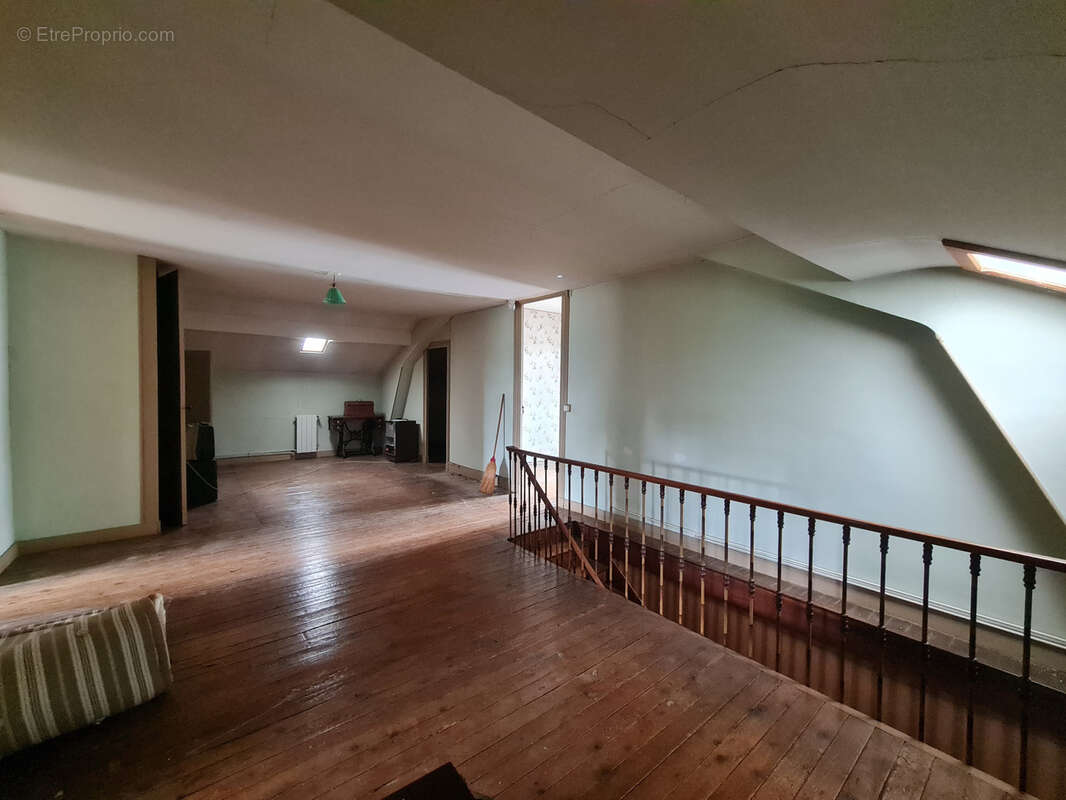 Maison à BELIN-BELIET