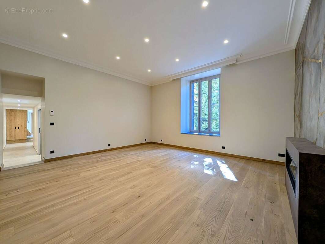 Appartement à AIX-LES-BAINS