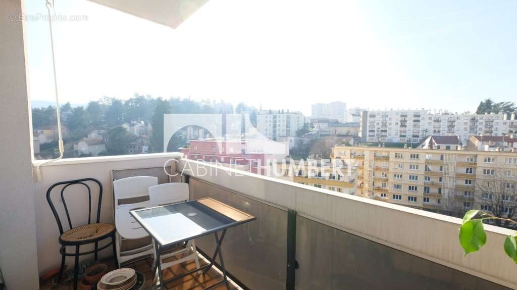 Appartement à SAINT-ETIENNE