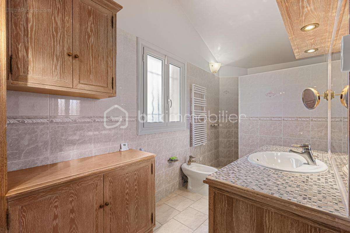 Maison à MOUGINS