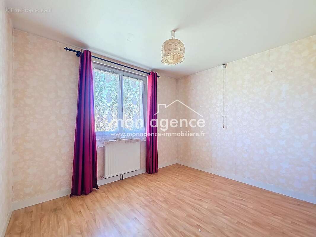 Maison à MATHONVILLE