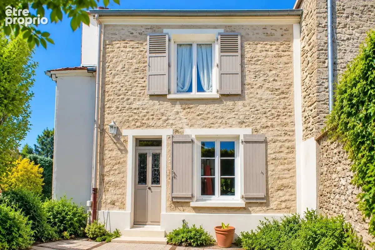Photo Maison à Commeny au prix de 330 000€