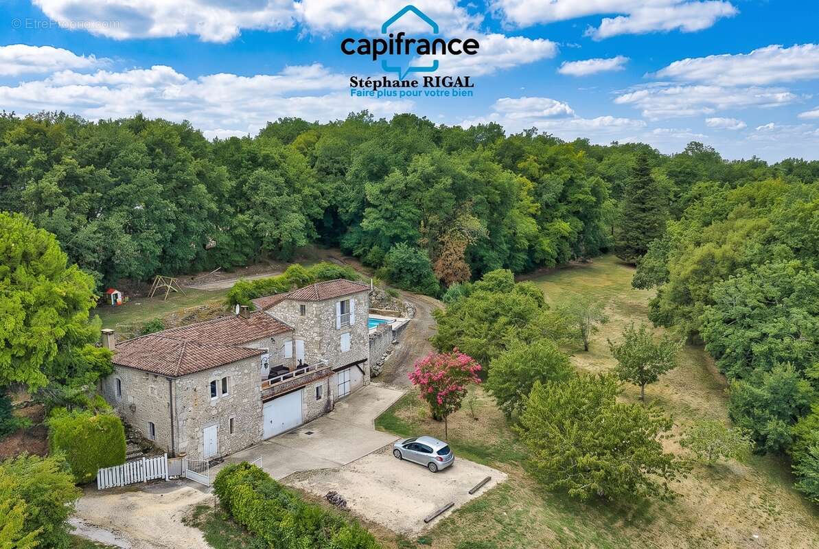 Propriete à vendre 5 pièces PUJOLS (47) Maison de 135m2 sur 6144m2 de terrain et piscine - photo 4
