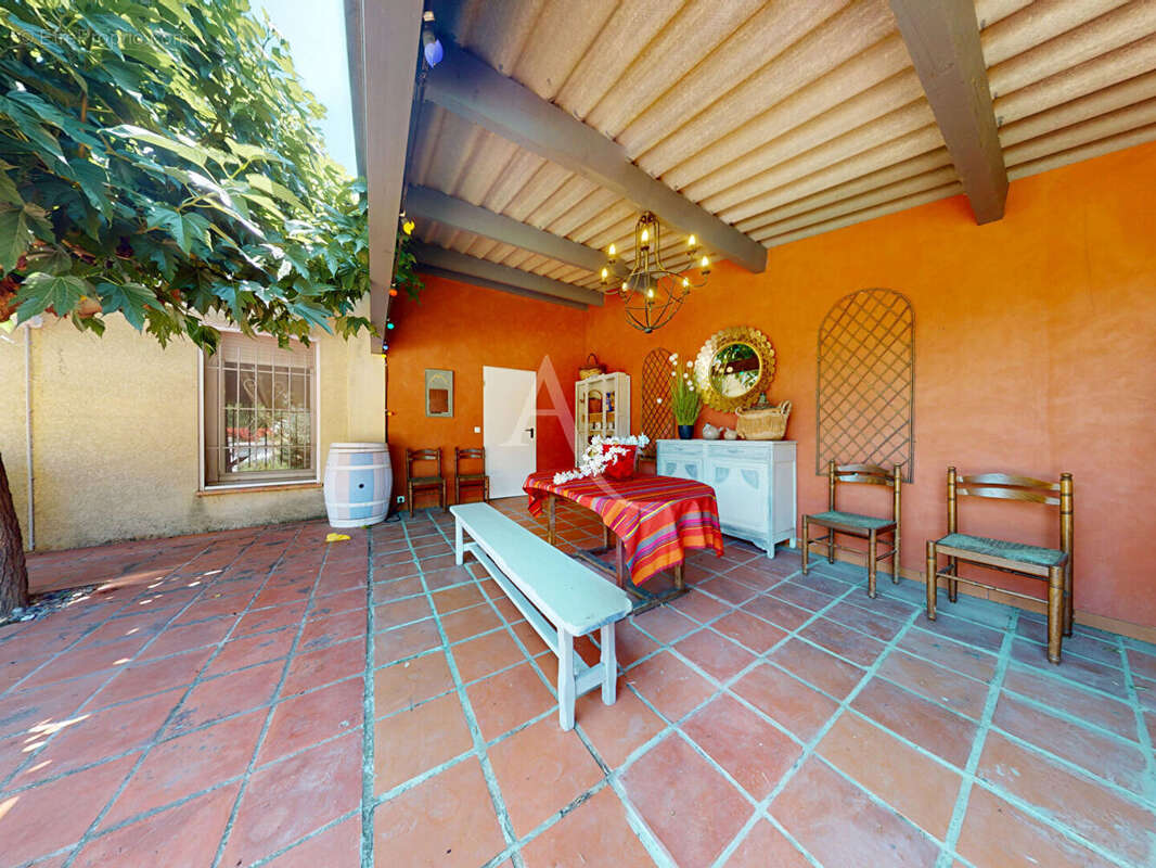 Belle bâtisse en pierre avec jardin et garage - photo 14