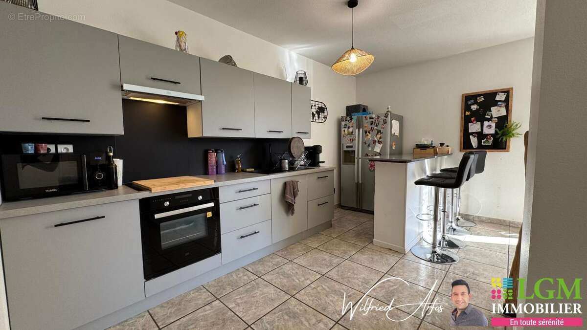 Maison à GALLARGUES-LE-MONTUEUX