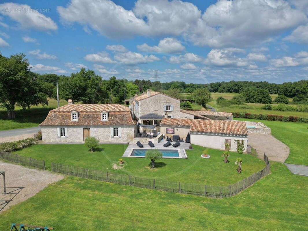 Maison à SAINT-MEARD-DE-GURCON
