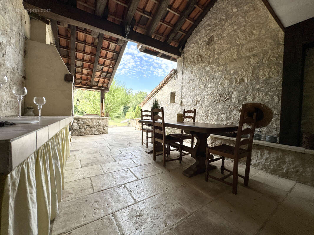 Propriété de prestige comprenant gîtes, une piscine et des dépendances - photo 19