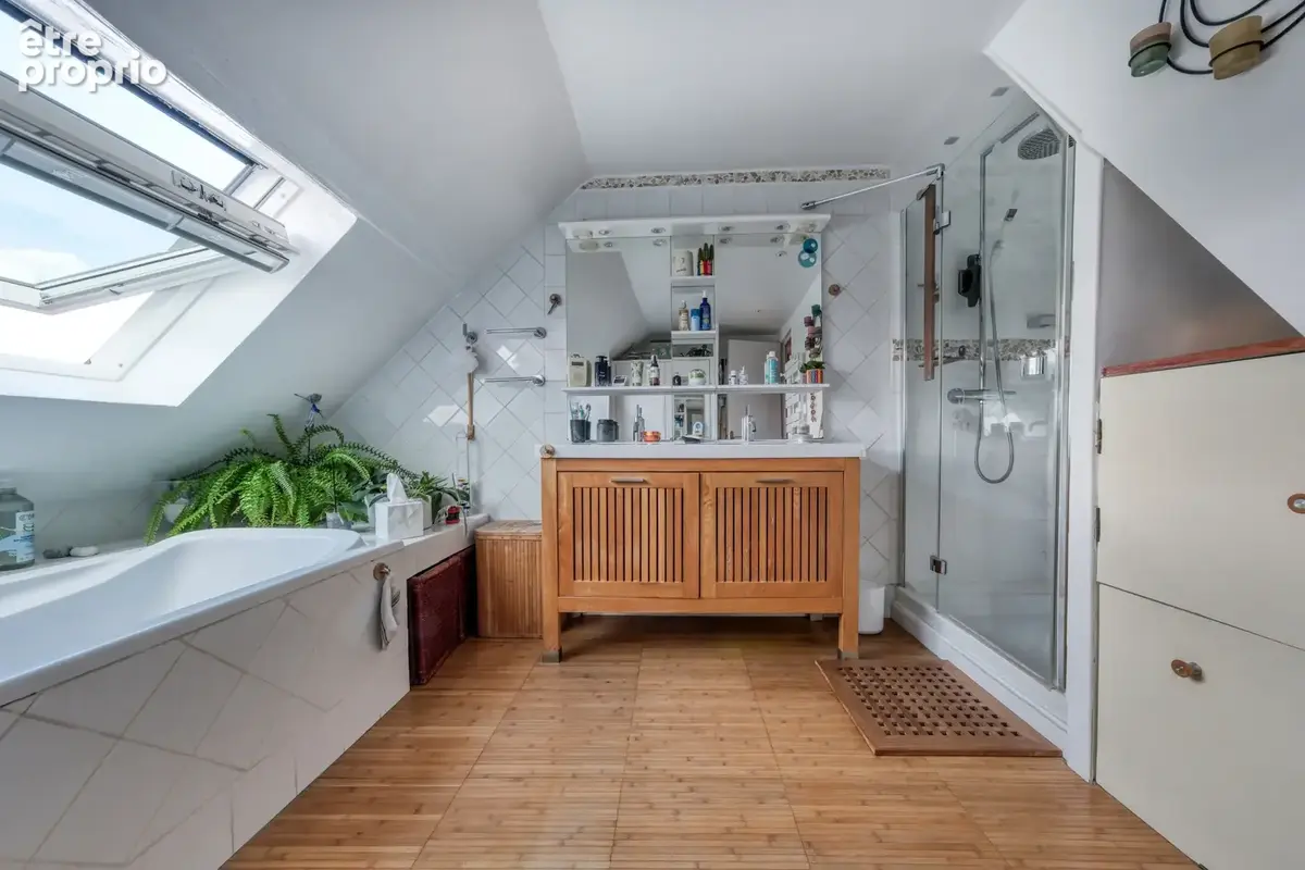 Tres bel appartement atypique - 70.15m2 / 100m2 au sol - jardin de 250m2 - le charme de l’ancien. - photo 15