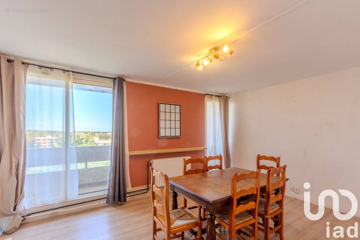 Photo 1 - Appartement à ELANCOURT