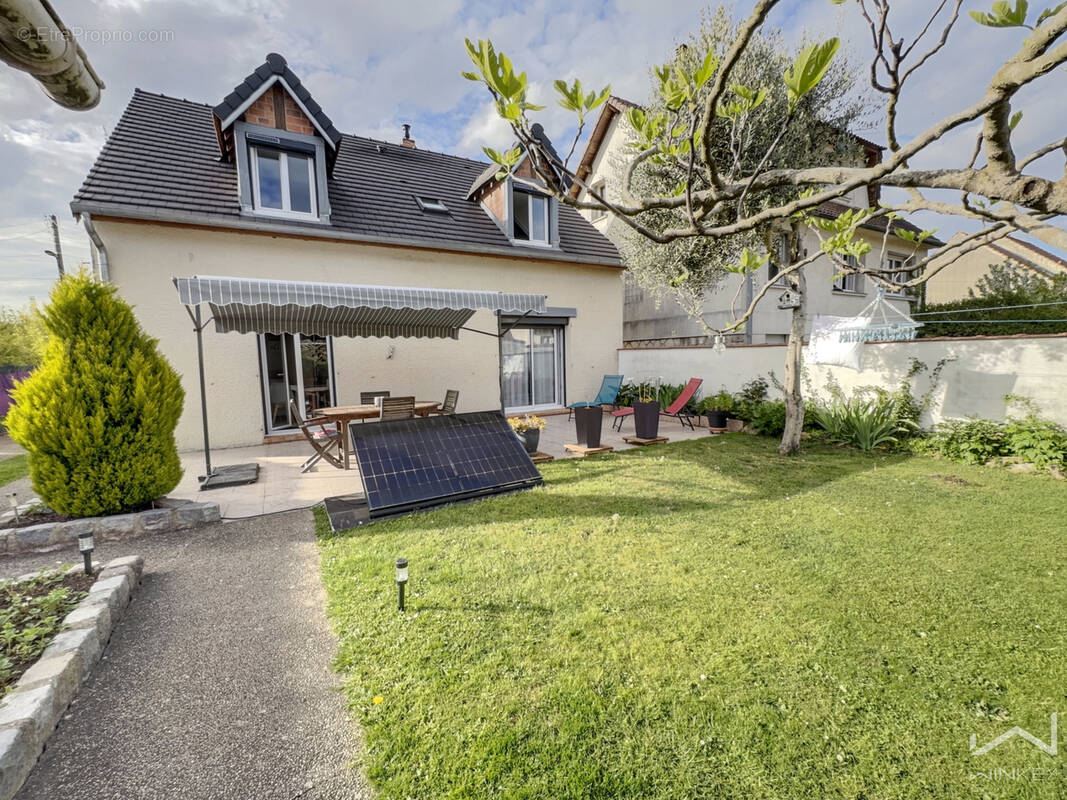 Maison à OZOIR-LA-FERRIERE