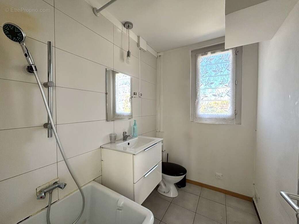 Appartement à MARSEILLE-3E