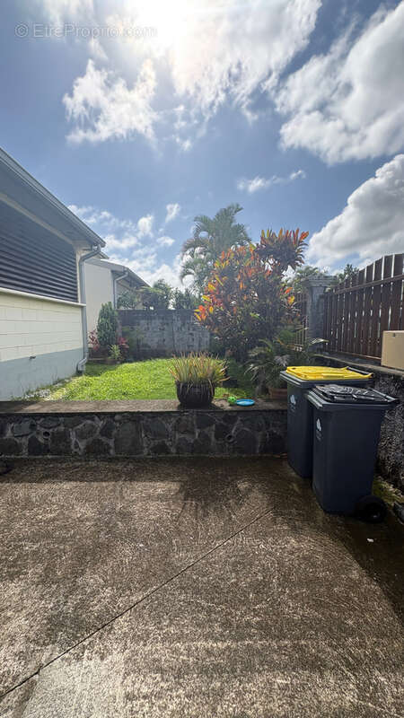Sainte-Suzanne : villa à vendre avec IMMOBILIERE DE LA PROVIDENCE - photo 3