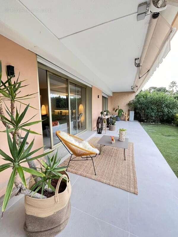 Appartement à LE CANNET