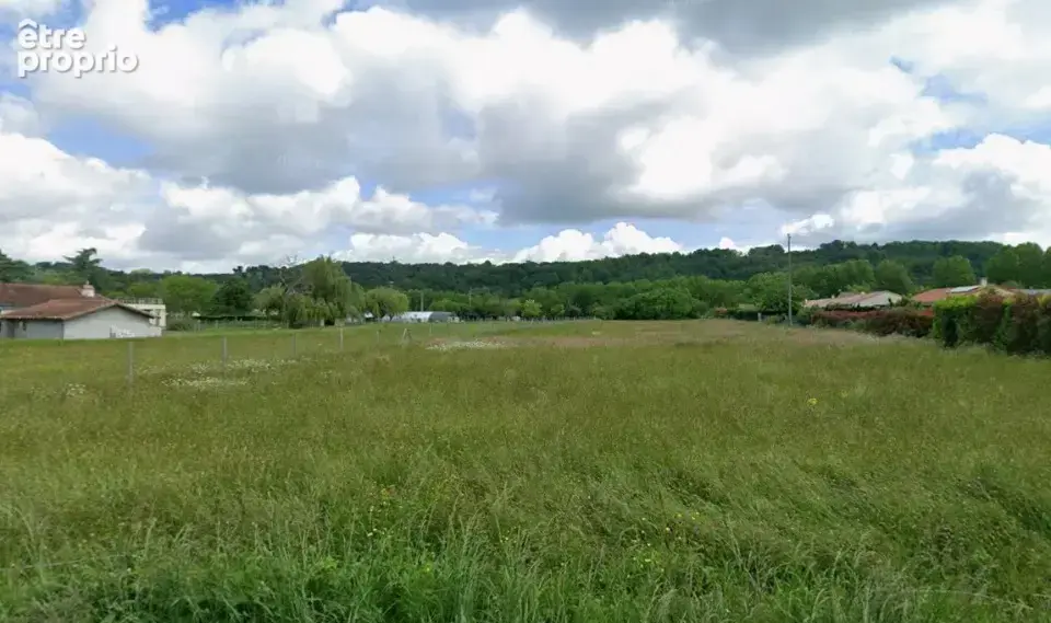 Terrain à CALMONT