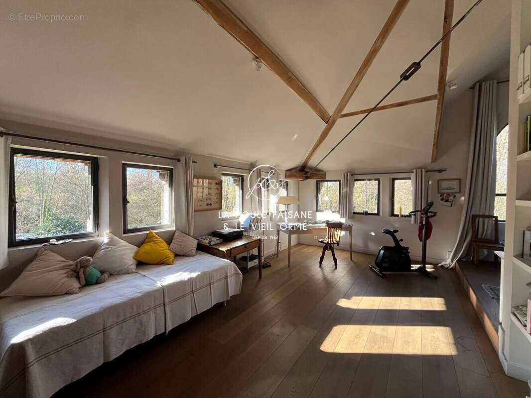 Maison à HOUDAN