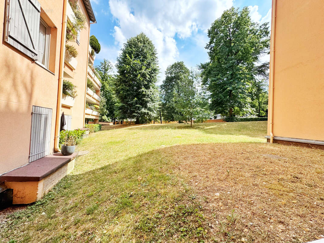 Appartement à SAINT-GENIS-LAVAL