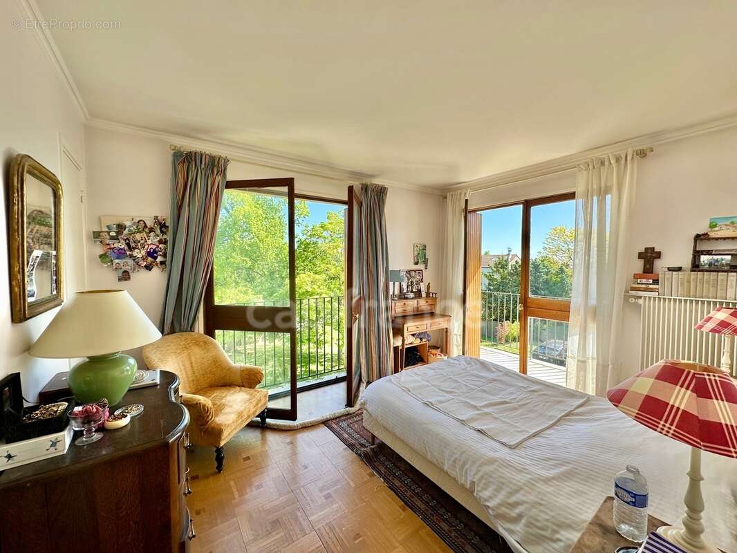 Bel Appartement Lumineux 95 m2 avec 3 balcons - photo 3