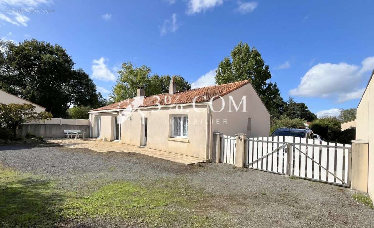 Maison à SAINT-PHILBERT-DE-GRAND-LIEU