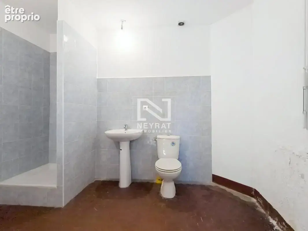 A vendre - draguignan maison a fort potentiel - deux garages - photo 7
