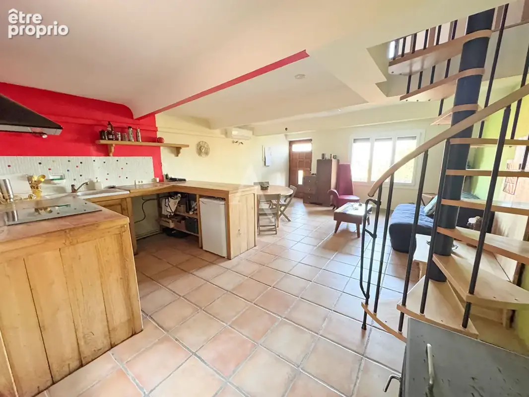 LLAURO : Maison 3 pièces 86.35 m² avec une cour chaleureuse ! - photo 3