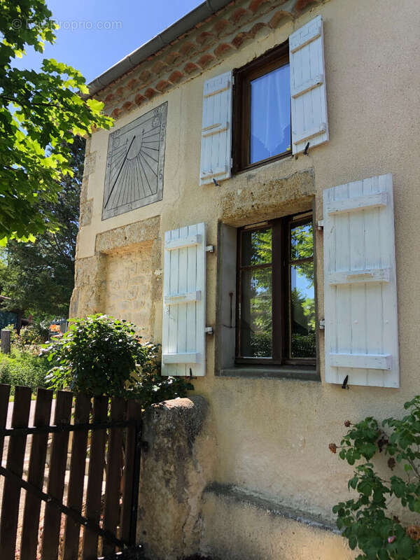 Maison à VIC-FEZENSAC