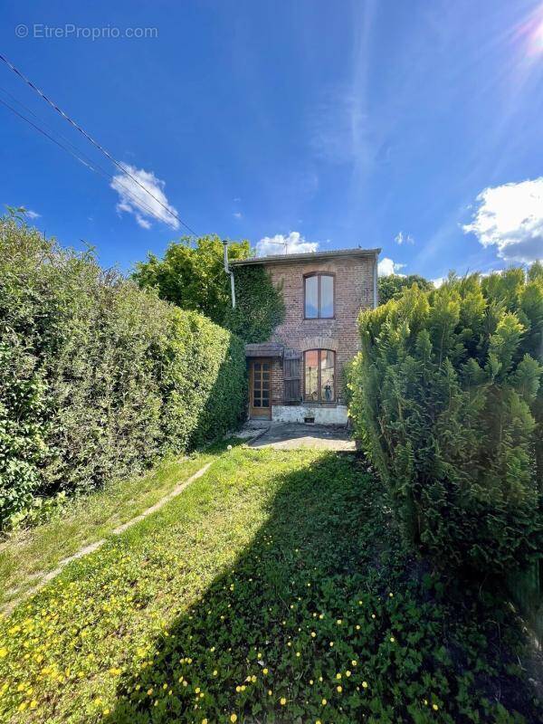 Maison à SAINT-MOREL