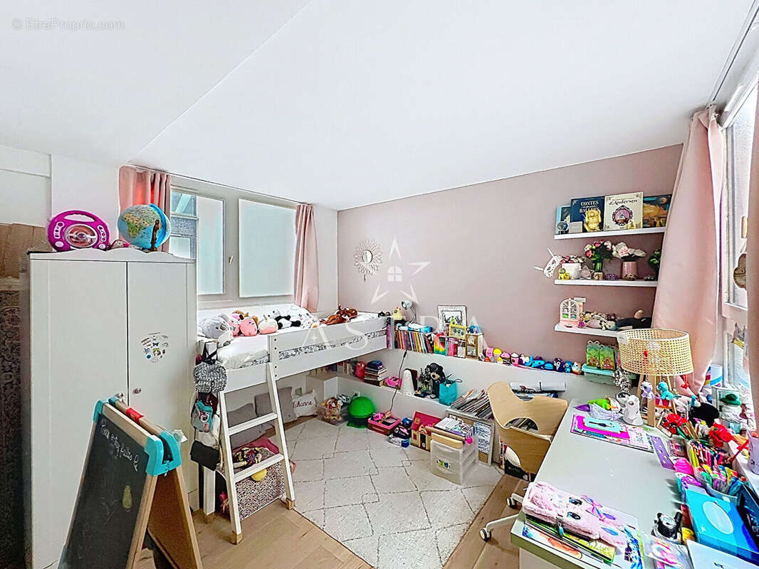 Appartement à MONTROUGE
