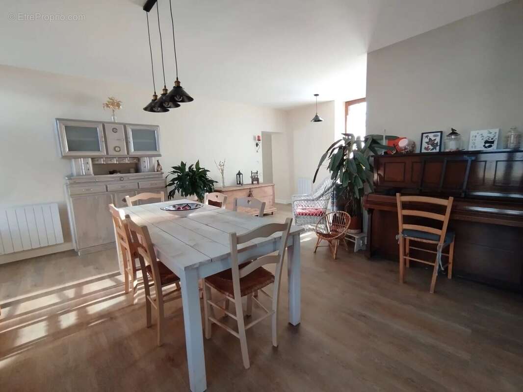 Maison à BRION-PRES-THOUET